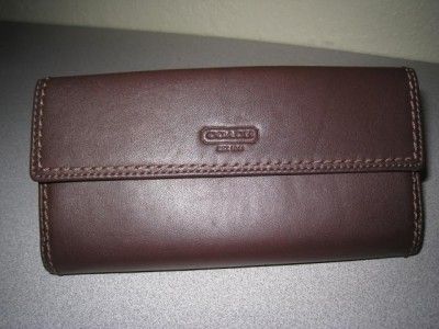 COACH TURNLOCK REPTILE BROWN/MAHOGANY LEATHER CHECKBOOK WALLET 43606 